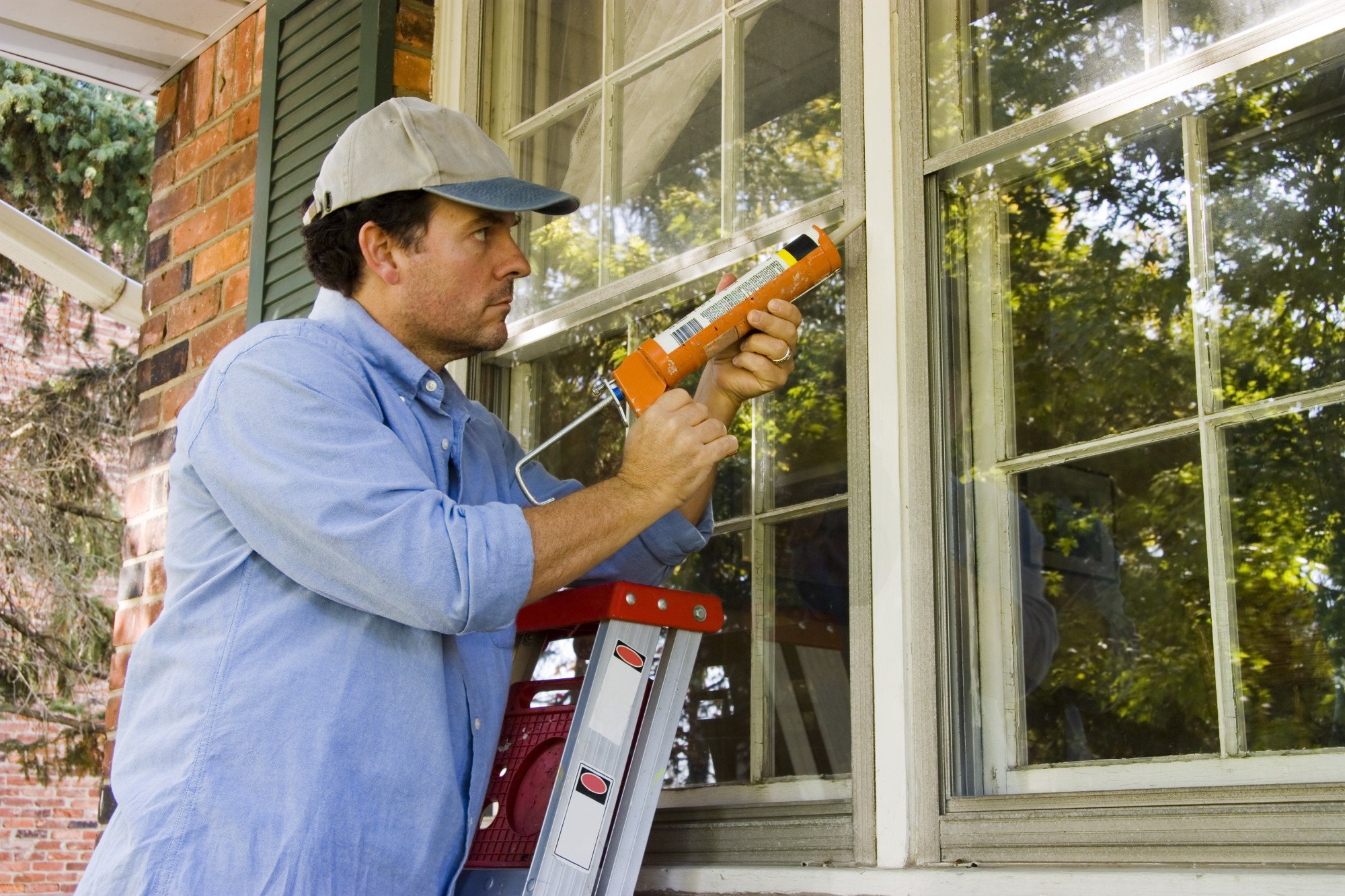 Do Property Managers Pay for Repairs?